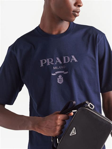 prada playera|playeras de Prada para hombre.